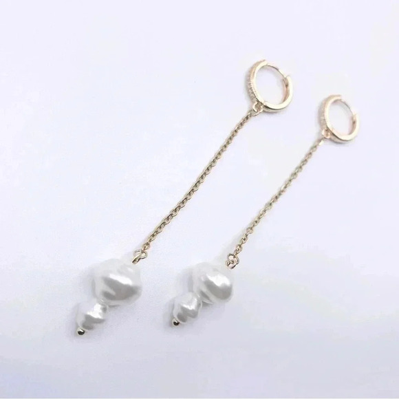 LONG Dangle Earrings with Pearl | Gold plated | Pearl Earrings - Picture 1 of 3